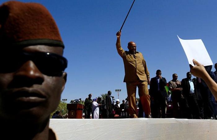 مصادر تقول إن الرئيس السوداني سيغادر البلاد خلال يومين إلى قطر
