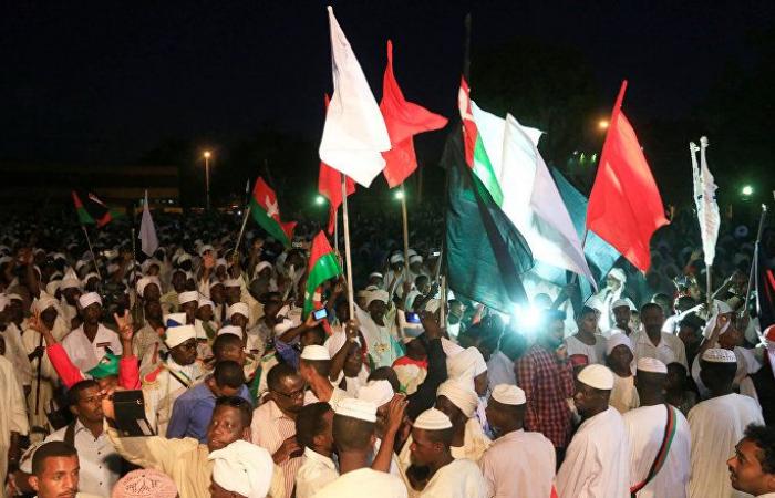 الناطق باسم الحكومة السودانية لـ"سبوتنيك": لا بديل عن الحوار
