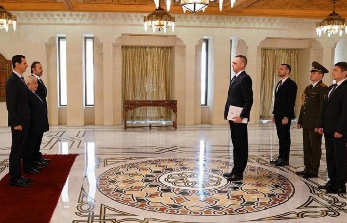 بالصور... الأسد يتقبل أوراق اعتماد سفيري روسيا الاتحادية وبيلاروس لدى سوريا