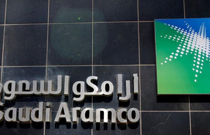 أرامكو السعودية: نعتزم إنتاج 9.8 مليون برميل يوميا من النفط في مارس