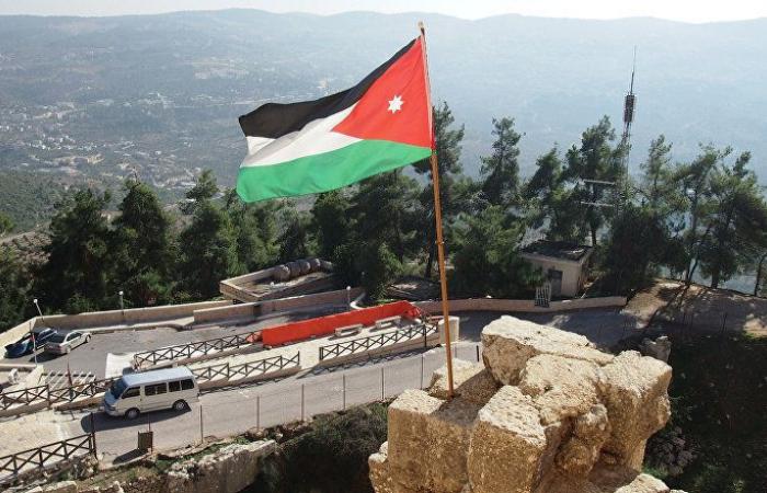 بسبب القدس... مشاجرة وزجاجات متطايرة في البرلمان الأردني (فيديو)