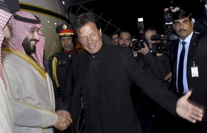 مسؤول: السعودية والإمارات تعرضان حزمة مالية ضخمة لمساعدة باكستان