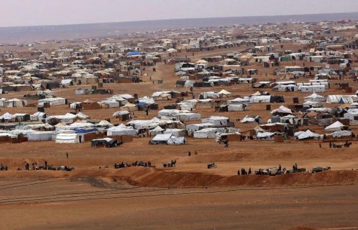 أكثر من 360 لاجئا يغادرون مخيم الركبان ويصلون لمناطق يسيطر عليها الجيش السوري