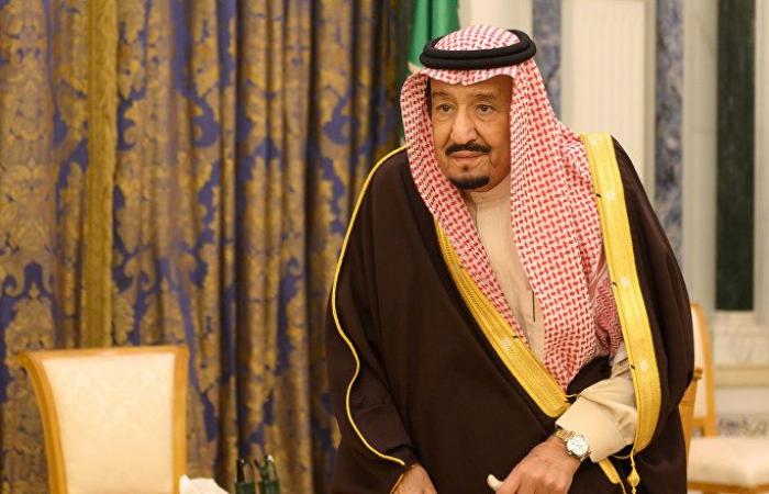 جولة للملك سلمان بصحبة الأمير خالد الفيصل... وهذا ما شاهده (فيديو)