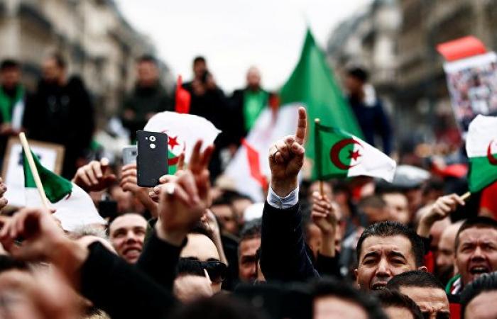 تلفزيون: رئيس مجلس الأمة الجزائري سيتولى منصب القائم بأعمال الرئيس