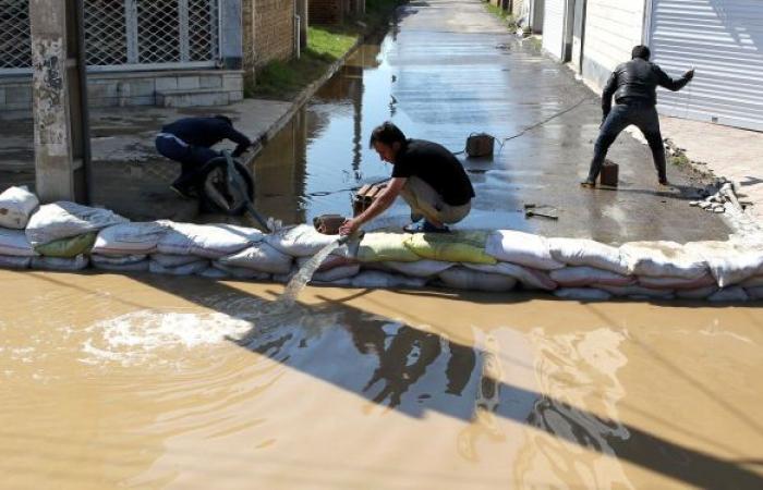 تعويضات بالمليارات من الحكومة الإيرانية لمتضرري السيول