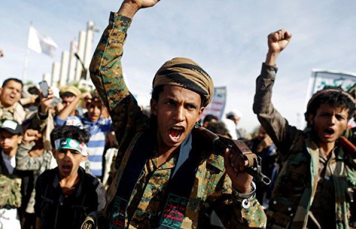 اليمن... 10 قتلى من "أنصار الله" وإعطاب دبابة حكومية في الضالع