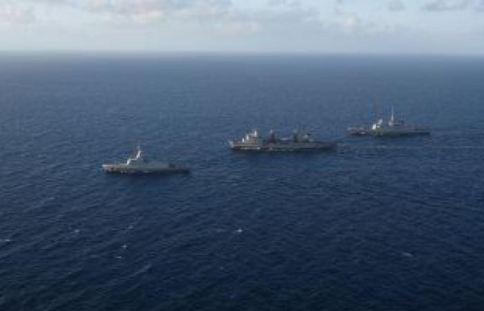 البحرية المصرية والفرنسية تنفذان تدريب بحرى عابر بنطاق البحر المتوسط