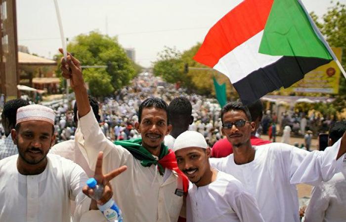"تنويه مهم للثوار" في السودان من مخطط "لتشويه وجه الثورة"