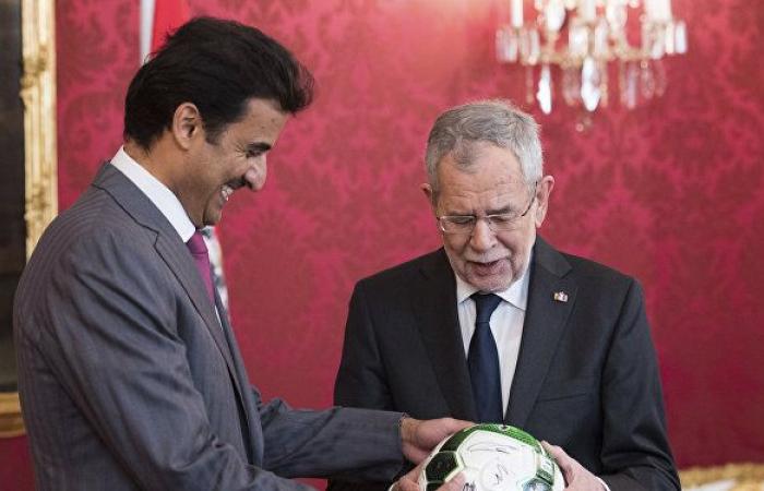 أمير عربي ينصح رئيس "الفيفا" بشأن مشاركة "دول المقاطعة" في كأس العالم بقطر
