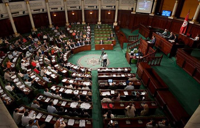 بسبب الخلافات البرلمانية... تعليق انتخاب الهيئة الدستورية العليا بتونس