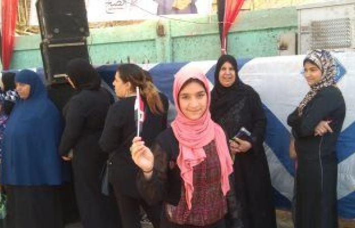 بأعلام مصر.. الأطفال يحتفلون أمام لجان الوراق وبشتيل وأسيم