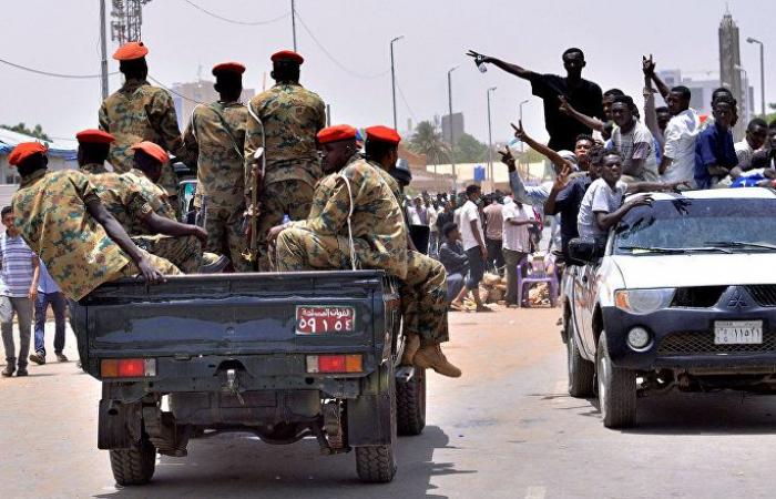 المجلس العسكري السوداني: لم نطلق سراح رموز النظام السابق