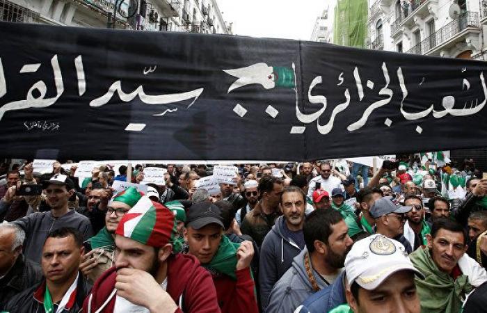 الجيش يصر والشارع يرفض... انتخابات الرئاسة تشعل الجزائر