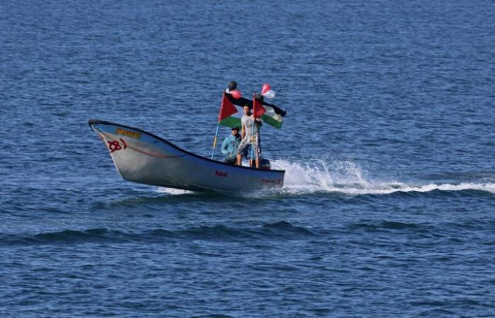إسرائيل تقرر توسيع مساحة الصيد في بحر غزة