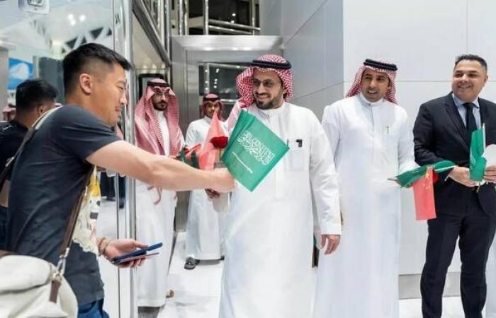 مطار الملك خالد الدولي يستقبل أولى رحلات خطوط شرق الصين من شنغهاي