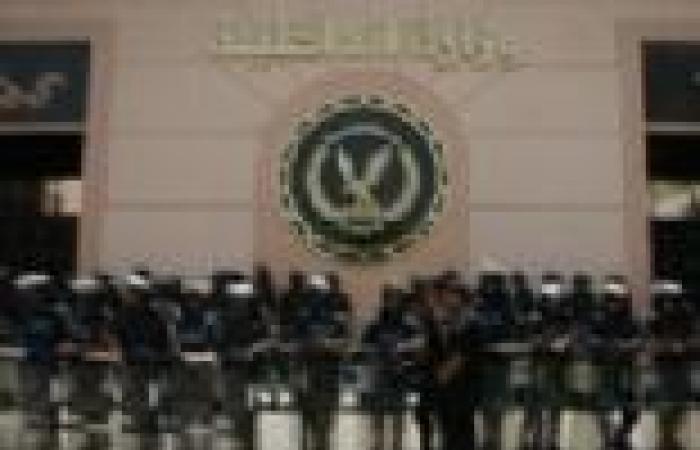 بدء مؤتمر ضباط الشرطة بمدينة نصر بهتاف "يسقط حكم المرشد"