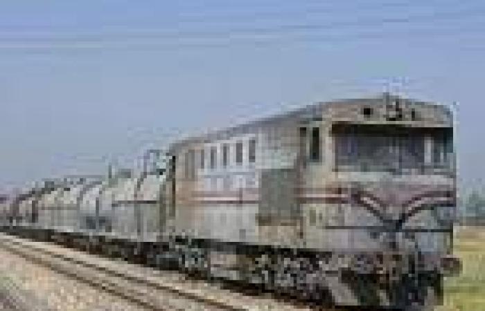 رئيس «السكك الحديدية»: سائق «نصف النقل» تسبب في حادث قطار المنيا