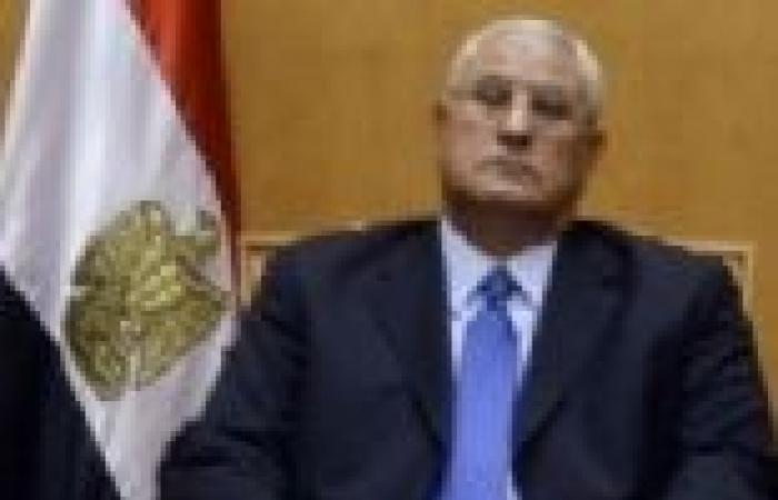 الرئيس عدلي منصور للتليفزيون المصري: لا تراجع عن خارطة الطريق تحت أي ظرف من الظروف