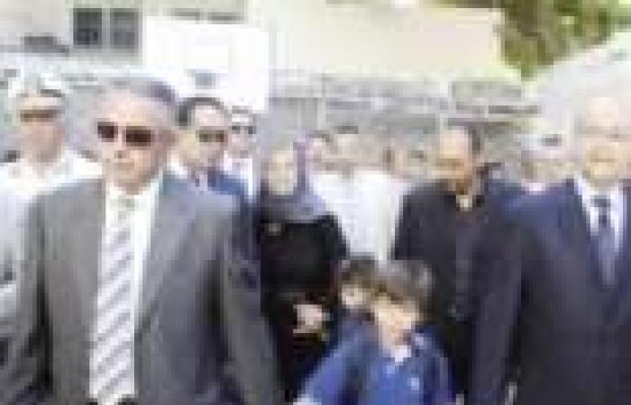 وزير التعليم يصطحب نجلى اللواء نبيل فراج إلى مدرستهما بحضور زوجة الشهيد