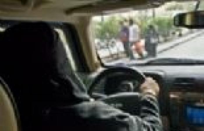 غرامة لمالكي سيارات بالسعودية لسماحهم لنساء بالقيادة
