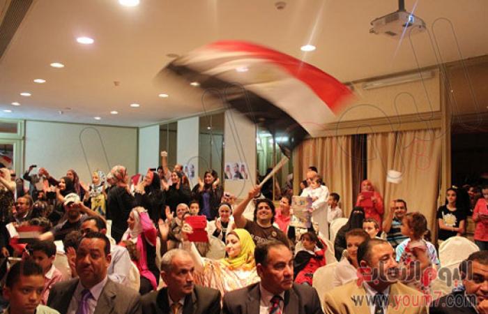 بالصور: الجالية المصرية تحتفل بليلة تنصيب السيسى فى البحرين