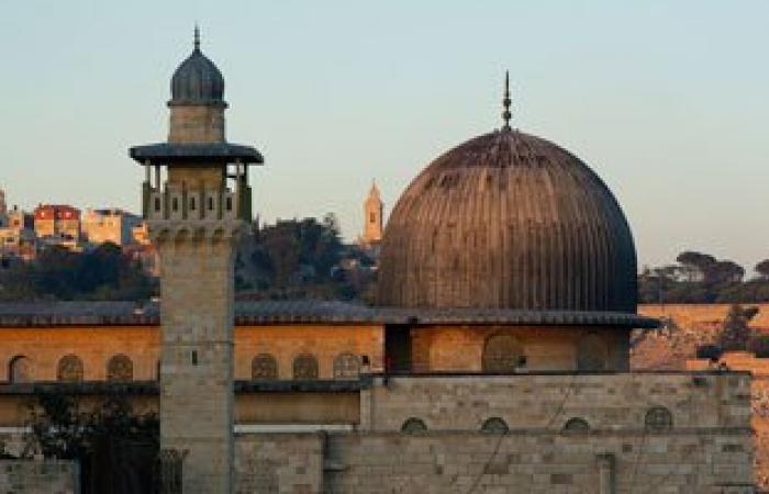 إسرائيل تلغى التصاريح الممنوحة لسكان غزة لصلاة الجمعة بالمسجد الأقصى