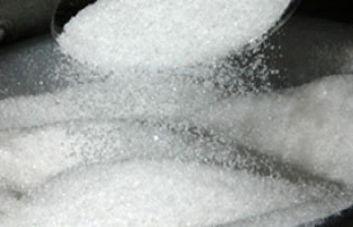 لجنة التغذية البريطانية: 7 ملاعق صغيرة سكر يومياً تكفى
