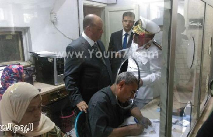 بالصور.. جولة مفاجئة لمدير أمن القاهرة بوحدة مرور عين الصيرة