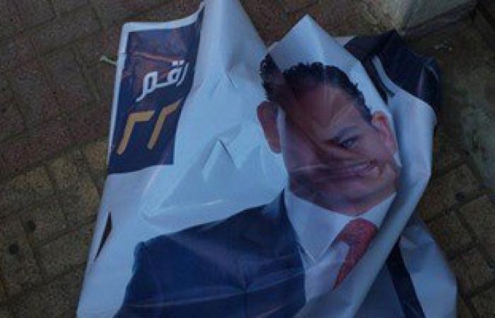 إصابة عمال محطة وقود بسبب تمزيق لافتة مرشح فى الزقازيق
