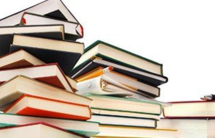 مباحث التموين تلقى القبض على مسئولين بـ"التعليم" لإتجارهم بالكتب المدرسية