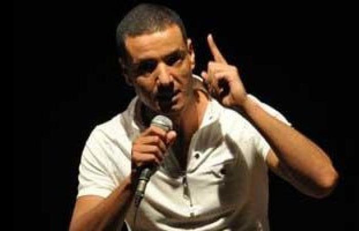 بيان للجبهة الشعبية يرفض استضافة تعليم الاسماعيلية للشاعر هشام الجخ