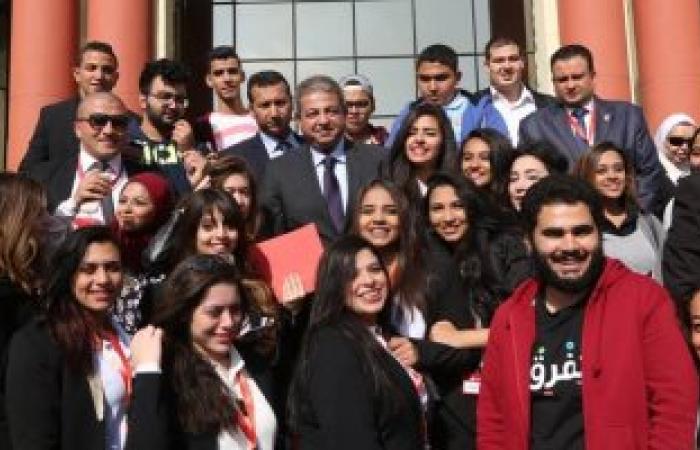 وزير الشباب يلتقى طلاب الجامعة الكندية ويشهد تدشين حملة "عشان بحبك يا بلدى"