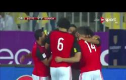 محمد صلاح يحرز الهدف الأول لمنتخب مصر في شباك أوغندا في الدقيقة 6 من المباراة