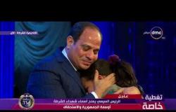 تغطية خاصة -  في مشهد مؤثر نجلة الشهيد تبكي على والدها أثناء تكريمه