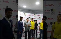 الإعلامي مدحت شلبي يوزع الهواتف على الفائزين بمسابقة "Lava" - الإثنين 23 أبريل 2018