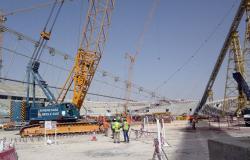 قطر تعترف بوجود أخطاء في حق عمال إنشاءات كأس العالم 2022