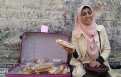 «ماما فى الشارع».. مشروع إسراء وأسما لبيع «السندوتشات الطازة» أمام الجامعات