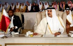 أول تعليق رسمي على مغادرة أمير قطر المفاجئة لقمة تونس