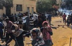 قوات الأمن السوداني تبدأ محاولة فض اعتصام وزارة الدفاع