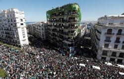 الشرطة الجزائرية تعتقل 108 أشخاص خلال احتجاجات اليوم
