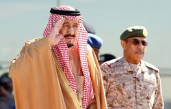 الملك سلمان يتلقى هدية تثير تساؤلات السعوديين (صور وفيديو)