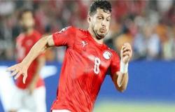 لاعب الأهلي السابق يفجر مفاجأة.: ضياء السيد وراء استبعاد طارق حامد