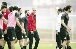 كيروش يبحث عن 3 لاعبين لمنتخب مصر قبل مباراة السنغال