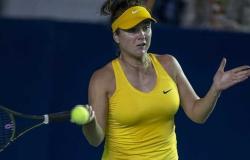 سفيتولينا الأوكرانية تهزم نظيرتها الروسية في كرة التنس