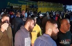 مظاهرات بعدة مدن لبنانية تضامنا مع ضحايا مركب الهجرة