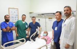 إنقاذ حياة حاج تسعيني اندونيسي من انفجار بالمعدة بمستشفى حراء العام