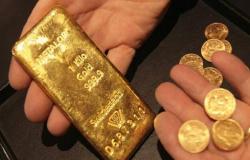 أسعار الذهب تنهي تعاملات 2023 على تراجع.. ولكن بمكاسب سنوية كبيرة