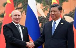 روسيا والصين يوقفان تقريباً التعامل بالدولار في التجارة بينهما