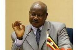 أوغندا تقر قانونًا يقضي بالسجن مدى الحياة لـ«المثليين»